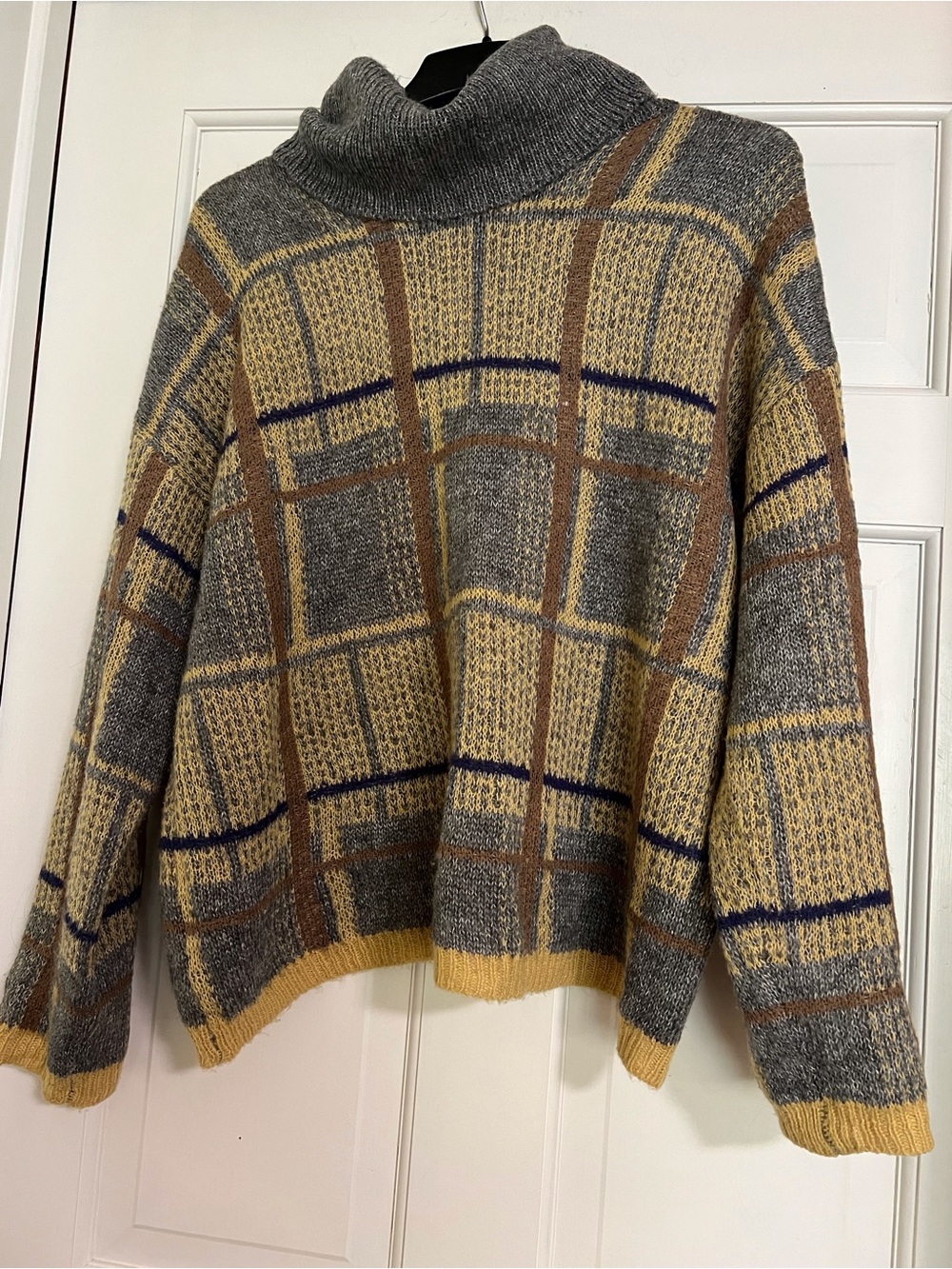 Plaid Turtleneck Sweater in Gray and Mustard